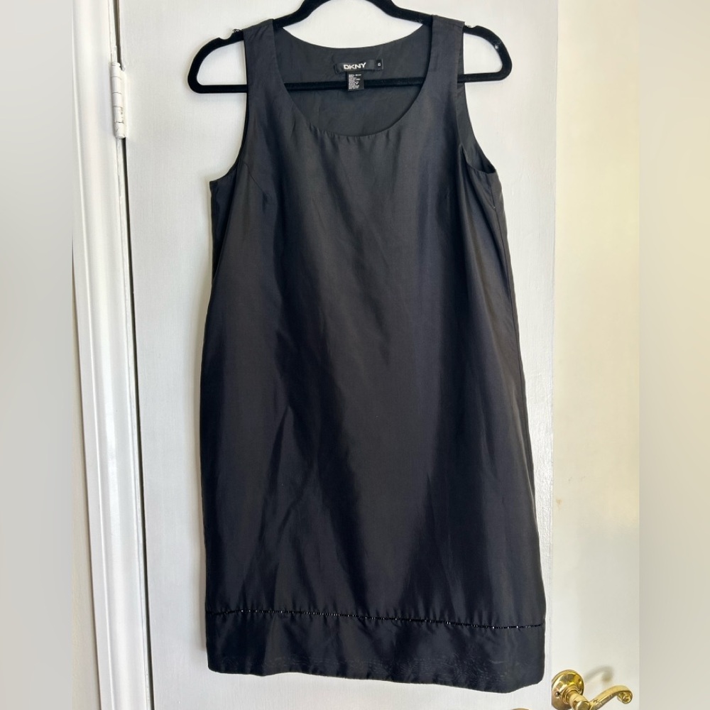 Classic DKNY dark navy silk stealth dress, beaded hem, sz 6